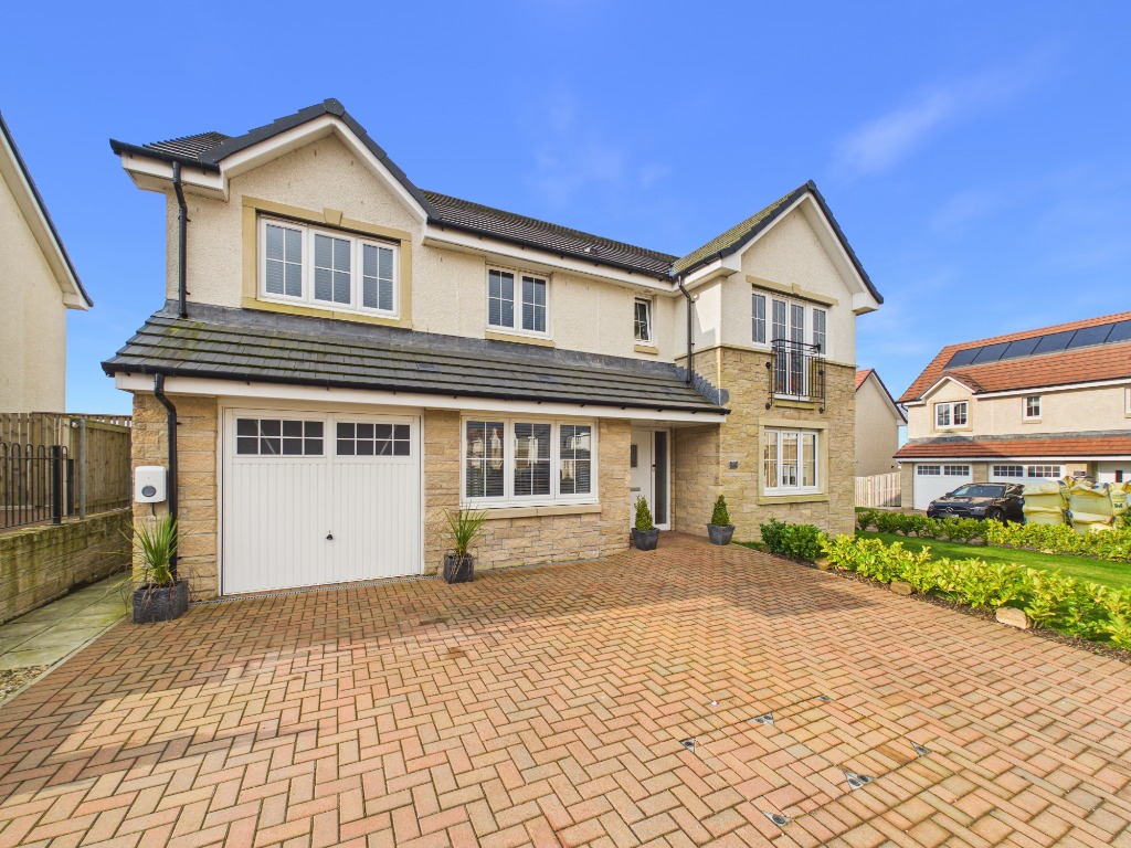 5/2 Maple Court, East Kilbride